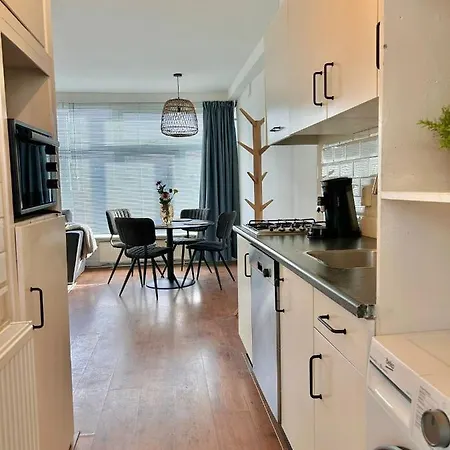 Amsterdam 50, Incl Parking * Zandvoort