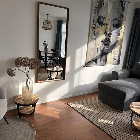 Amsterdam 50, Incl Parking Apartment