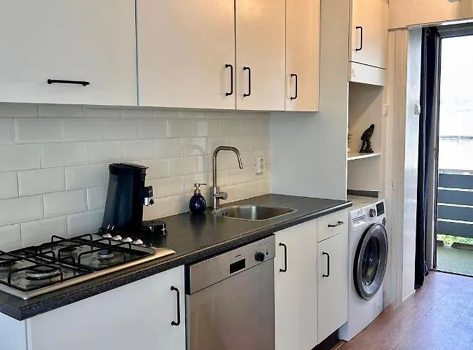 Amsterdam 50 - Basic, Incl Parking